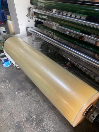 1 Cây Băng dính 47mm*60u, OPP 0.5kg